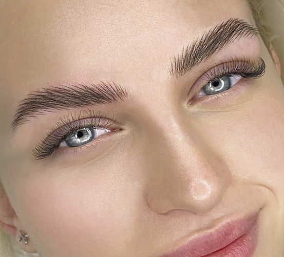 رایج‌ترین اشتباهات در هیراستروک ابرو که باعث خراب شدن نتیجه می‌شود